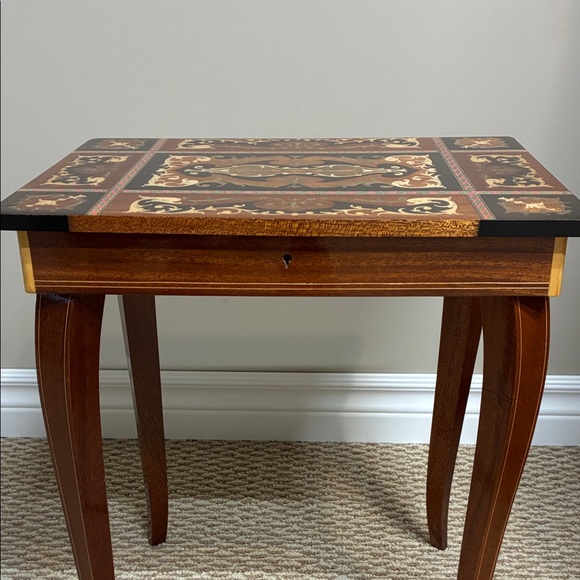 Vintage Italian Music Jewelry Table w Inlaid Marquetry; Swiss Music-'Love Story' - Picture 11 of 16